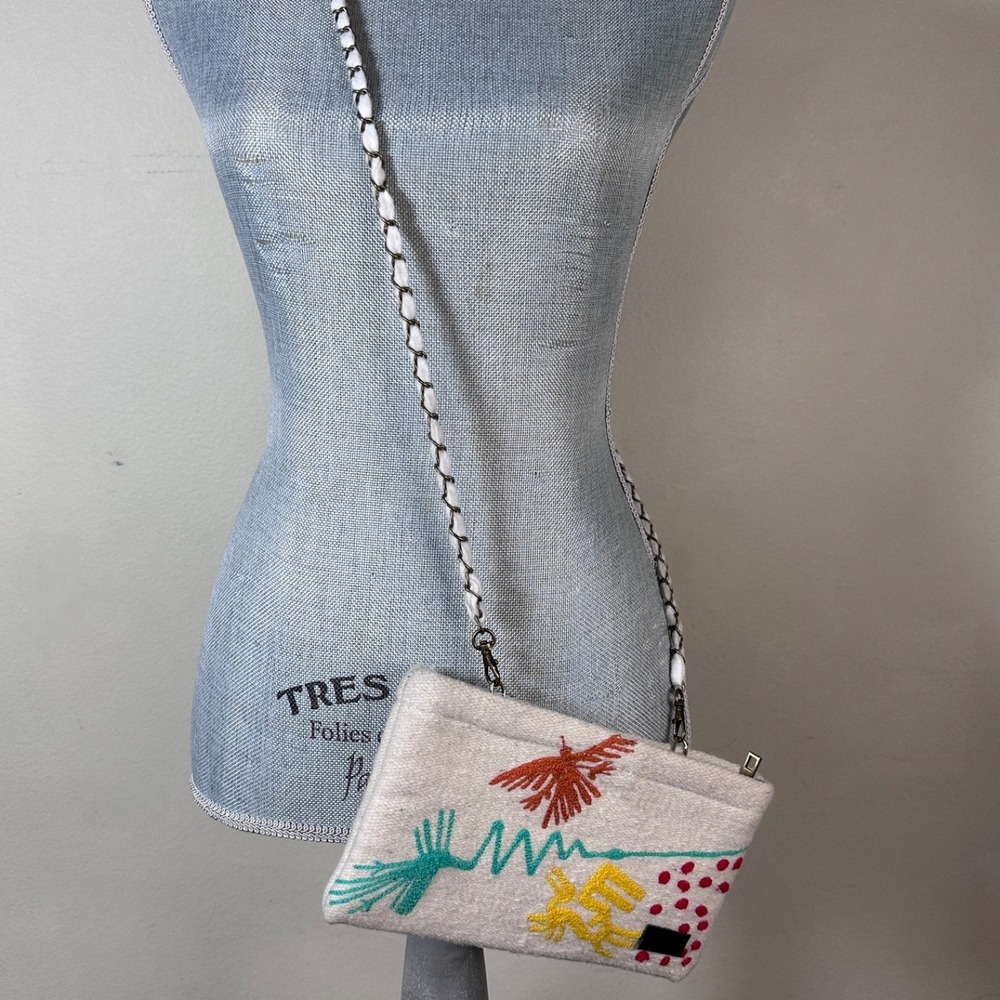 AGUSTINA Sheep Wool Embroidered Crossbody Bag Handmade in‎ Peru Colorful